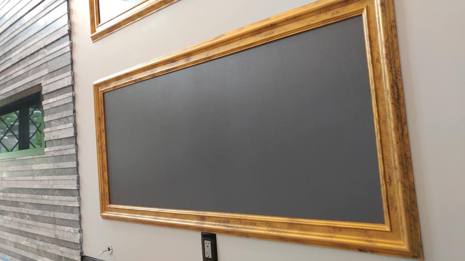 38518096_10155547611542401_3391832374839869440_n.jpg